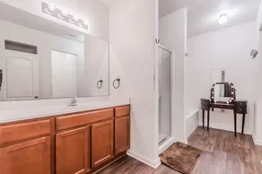 DFW Oasis! Near Reunion Tower - Great for Groups! - Image 4