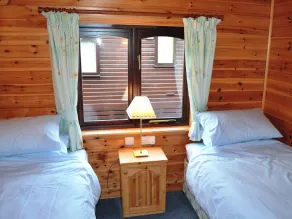 Pine log cabin situated in an ideal location for the outdoor enthusiast. - Image 5