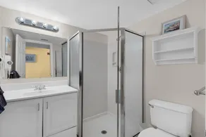 1BR / 2BA, magnifique 10e étage face à l'océan, vue imprenable! - Image 3