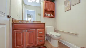 GoldCoast-2nd Flr m / Elevator-Handicap Friendly-Across frm Beach, 5 bdrms / 4 bths - Image 4
