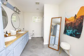 Charming 3BR House Close to Birmingham Airport - Image 5