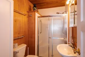 Ved siden af ​​havet: 3 Bed / 2 Bath Oceanfront, Quaint Beach Cottage med Vintage Touch - Image 2
