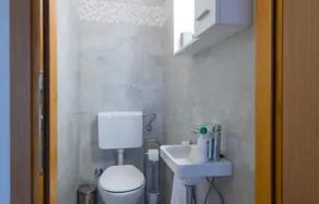 Beautiful Home In Orihi With Wifi - Image 4