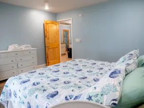 Nice cottage located on Lake Sinclair.   Lots of room with great views - Image 3