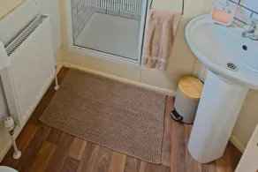 Mobile Home - Sleeps 6 - Pets Ok - Parking - Image 2