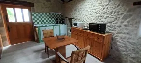 Gîte 2 Personnes Avec Piscine - Image 5