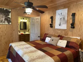 CabinOnTheCreek.Tx-Lake Limestone- tasteful rustic charm & grace. - Image 3