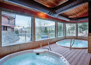 Breck-Ski IN Condo⛷Main Street 🏔 Views 😴 sleeps 8! $0 Cleaning fee - Image 2