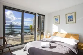 Lorne Penthouse - water views - Image 3