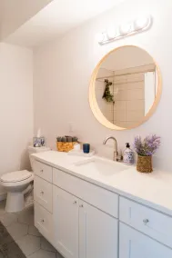 3 Bedroom cottage with free parking - Image 3