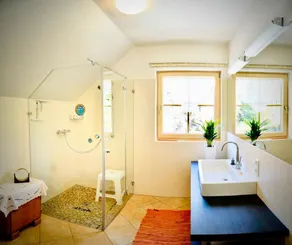 Apartamento 'Haus Rosenheim' com vista para a montanha, varanda e acesso Wi-Fi - Image 2