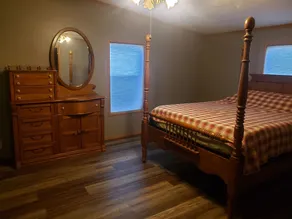 Lodge at the Longbranch next to the Longbranch Saloon - Image 3