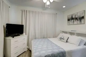 Kingwood Cottage - 10 mins from IAH - Lake Front - Image 4