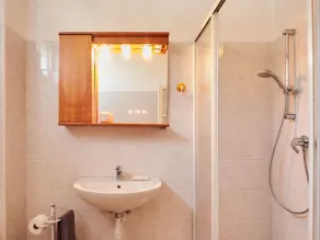 Herrliche Wohnung für 6 Leute mit TV und Terrasse - Image 3