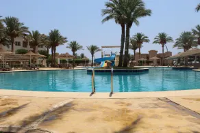 One-Bedroom Apartment with a Garden in Sahl Hasheesh - Image 3