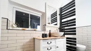 Beach Cottage - Image 2