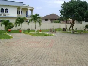 East Airport Guesthouse - Image 5