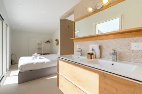 Villa Roquille direct beach access - Image 4
