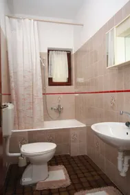 1-Zimmer-Ferienwohnung mit Terrasse Grebastica, Sibenik (A-4867-c) - Image 3