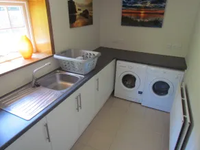 Cottage With Large Private Swimming Pool, WiFi,Views And Gardens - Image 2