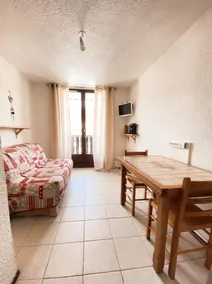 Apartment in a residential complex at the foot of the slopes - Image 4