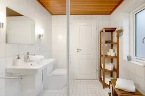 Holiday Home 'Olendeel' with Private Terrace, Private Garden and Wi-Fi - Image 4