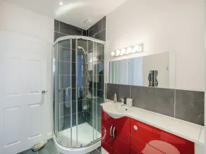 4 Schlafzimmer Unterkunft in Llanddona - Image 3