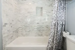 Gladys and David's Apartment - Image 5