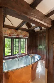Exclusive and private regenerative farming estate set in the English countryside - Image 4