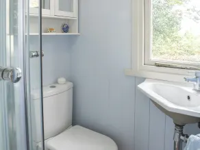 Farmhouse Garden Shepherds Hut - Image 2