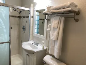 New! Historic! Pro Cleaned, Self Check In Sleeps 16 - Image 4