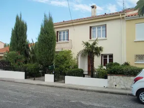 Semi-Fritliggende Villa i landsbyen - Image 3