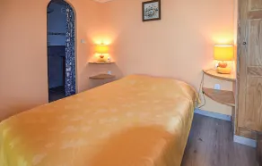 1 Bedroom Cozy Apartment In Nyons - Image 5