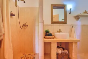 Villa Bonjo - Two Bedroom Villa, Sleeps 6 - Image 4