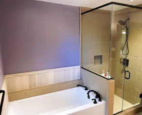 Lakeview Cottage with Private Swimming Pool - Image 5