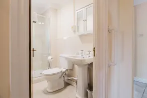 A Beautiful 3-Bed Worcestershire Home  - Image 2