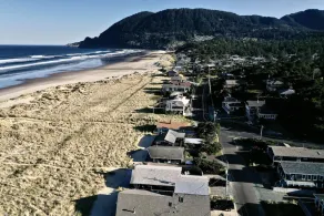 \"Surfrider\" Beach House On the Sand! 3 Bdrm, 2 Ba til 7 & Hundevenlig -MCA # 381 - Image 5