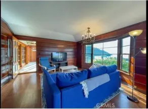 Stunning Loft in Laguna Beach. Steps away from the beach. - Image 3