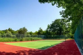 Large country house with private swimming pool and tennis court, 12 hectares - Image 3