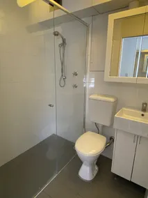Harbourside 45 spacious affordable studio in Harbourfront  location - Image 2