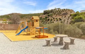 Awesome Home In Mezquitilla - Image 2
