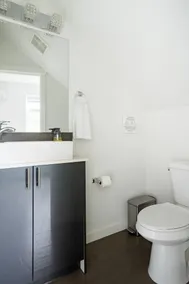 Contemporary 3 BR & 3.5 BA Home in West Seattle - Image 2
