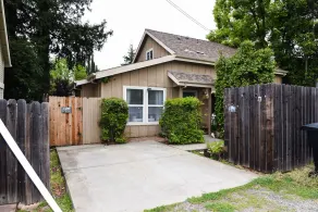Guesthouse in the heart of Historic Folsom - Image 4
