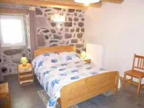 Charming Village Farmhouse Sleeps 8 – Near Allier Gorges & Pradelles - Image 2