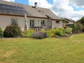 Casa rural en Valencisse: Ideal para familias, con jardín, wifi, aparcamiento y mascotas bienvenidas. - Image 1