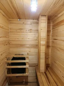 Cozy Home with Sauna 5 bedrooms 3 bathrooms Sleeps 12 - Image 3