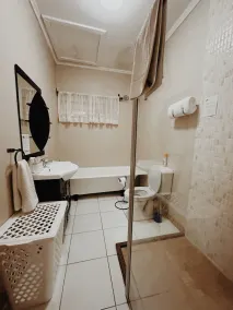 Malcolm Lodge - Image 4