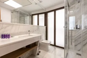 BiBo Suites Real Chancilleria - Image 3