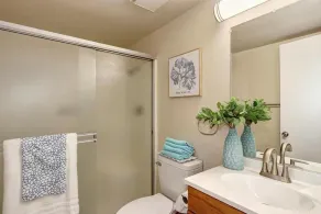 Looking for a vacation? Here you Go! Terrific Family Home with 4 Spacious Bed!! - Image 3