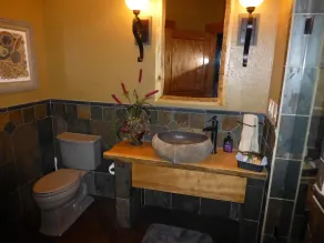 Comfortable Clean Suncadia Family Home Sleeps12, FIREpit, HOTtub, BIKES, Pets ok - Image 4